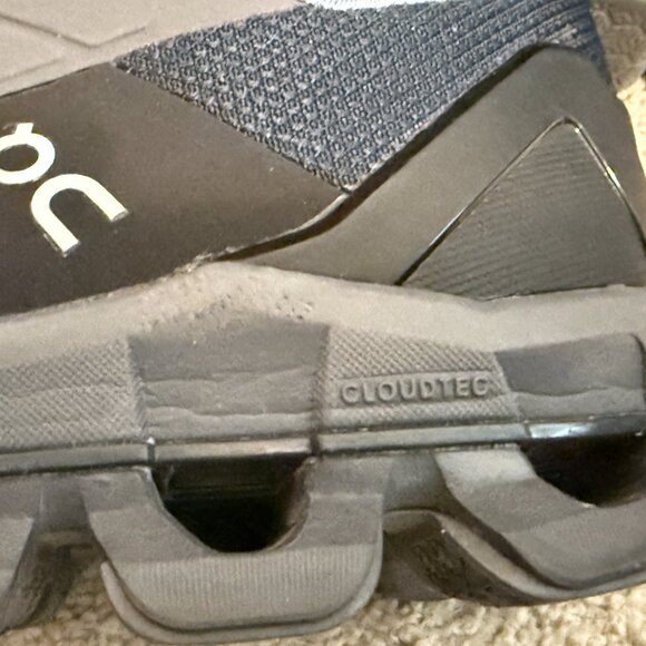 $169 Authentic ON Running Swiss Engineering Women's Black Sneakers Sz.7.5 - Picture 10 of 12